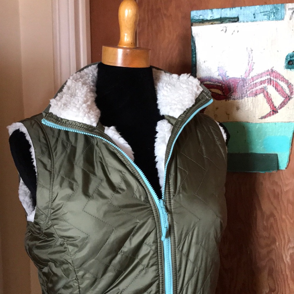 Sweet Mountain HardWear Reversible Vest! M, NWOT! - Picture 3 of 8